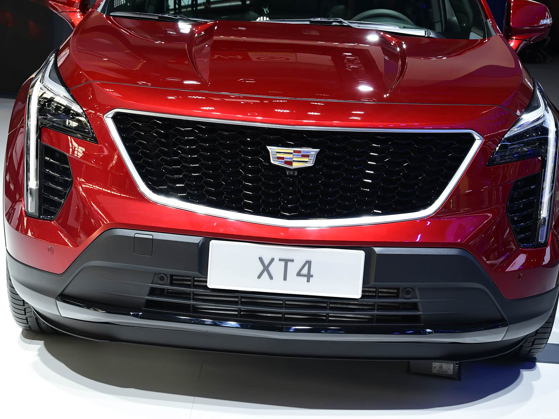 上汽通用凯迪拉克 凯迪拉克xt4 2021款 28t 四驱铂金运动版