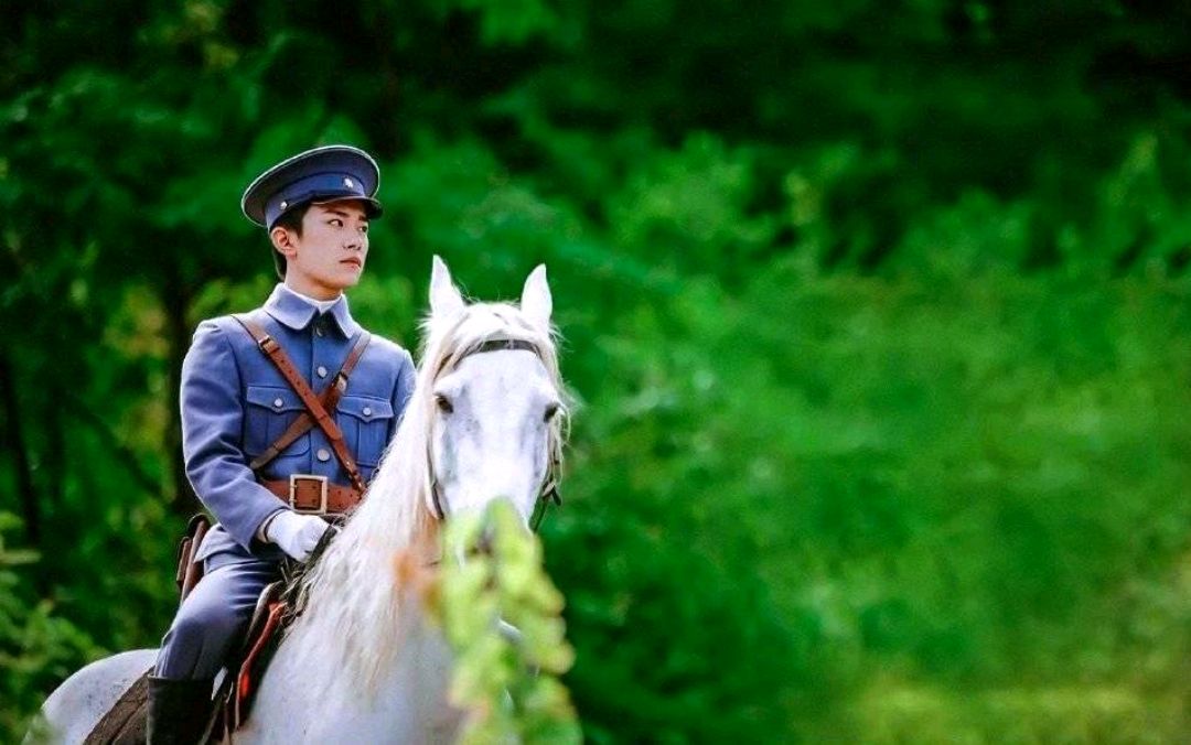 热血同行:易烊千玺的戏曲扮相出了,后期还有军装,又被惊艳到?