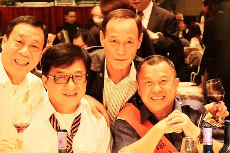 甚至连向华强也要敬他三分,香港功夫界有句话叫"李小龙的腿,陈惠敏的