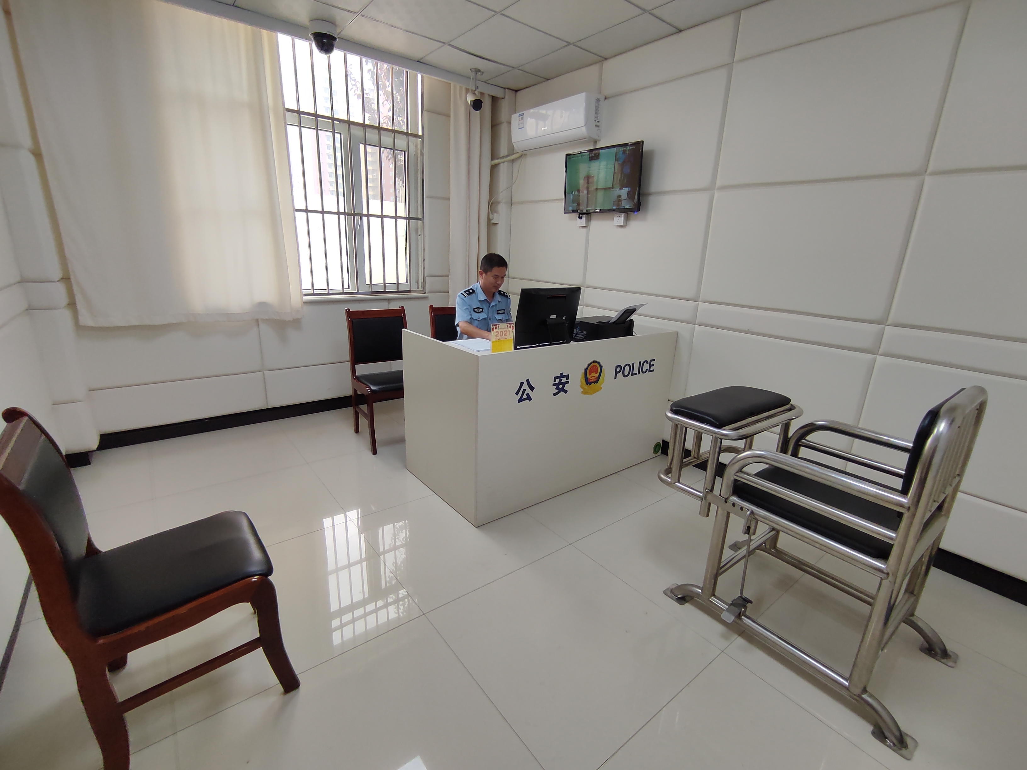 钢铁北路派出所,严格按照枫桥式公安派出所"矛盾不上交,平安不出事