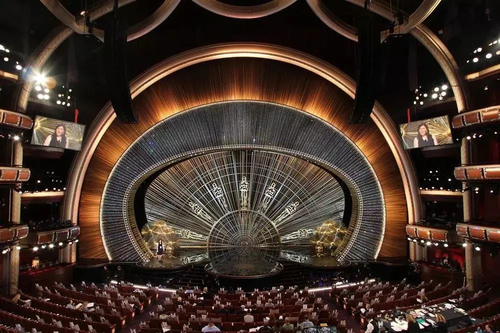 第92届ascars颁奖典礼丨漩涡状舞台带你沉浸式感受电影