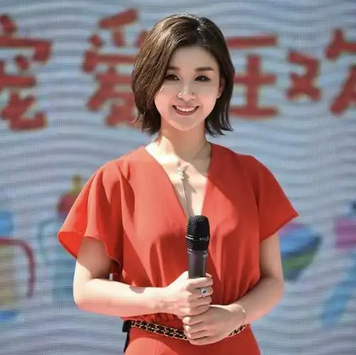 李小萌和老公婚纱照(一顿饭与丈夫结缘)(31)