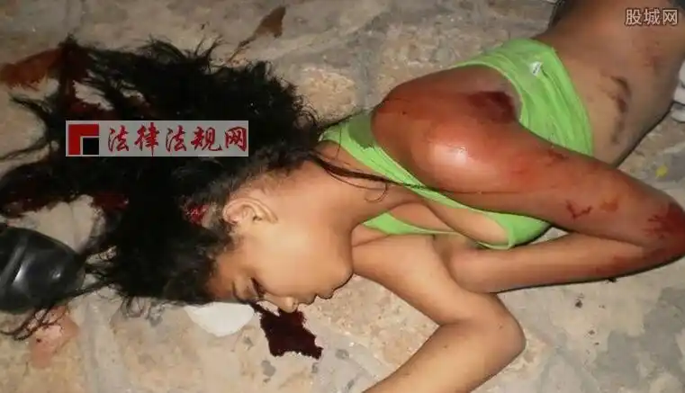 4岁女孩**身坠亡 现场一滩血家人差点哭晕[热点]