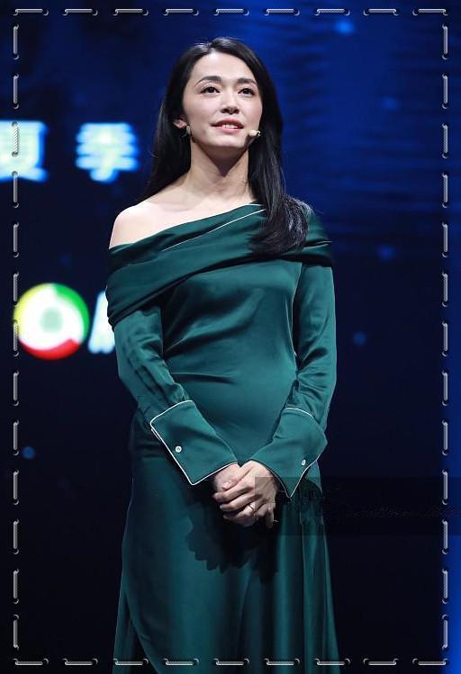 姚晨真狠!98斤体重穿78斤衣服,勒出的小肚腩看得我尴尬症都犯了