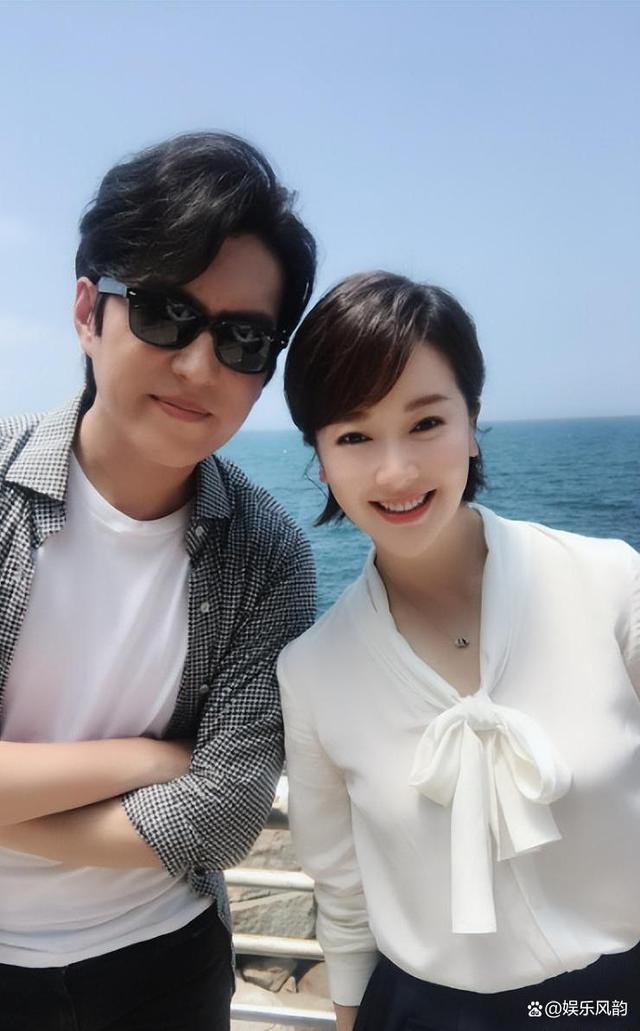 靳东:与离过婚的江珊同居了5年,却为何转身娶了二婚的李佳?