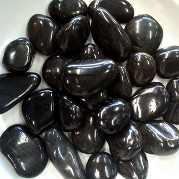 鹅卵石黑色特级抛光黑雨花石园林石子铺路园艺石子装饰小石头水沟