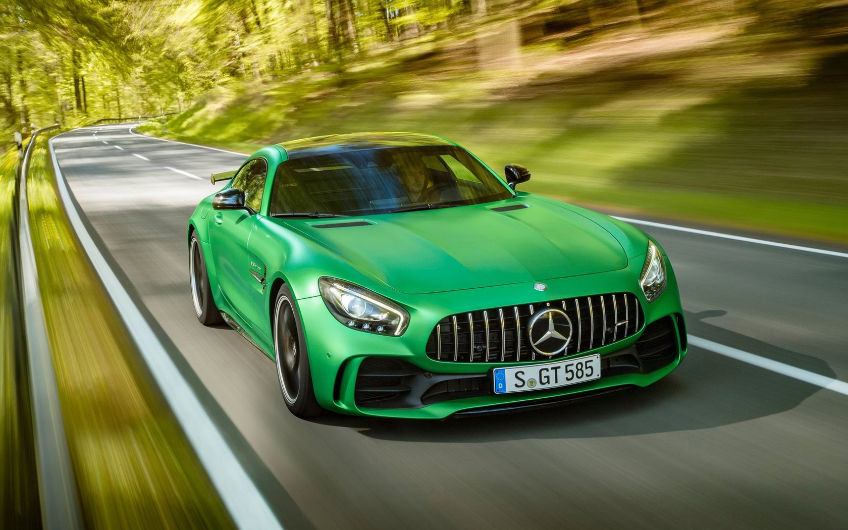 绿色奔驰amggtr炫酷超跑汽车高清桌面壁纸