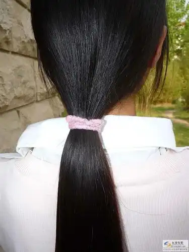 河南某高校大三女生超丰厚长发----------美的让人心醉