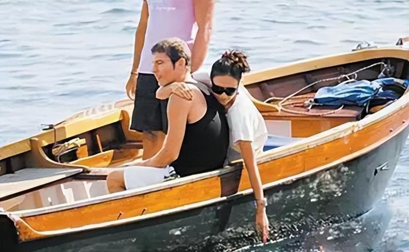 "国际章"弃富太身份低嫁汪峰,如今51岁的她时尚犹存,婚姻幸福_章子怡