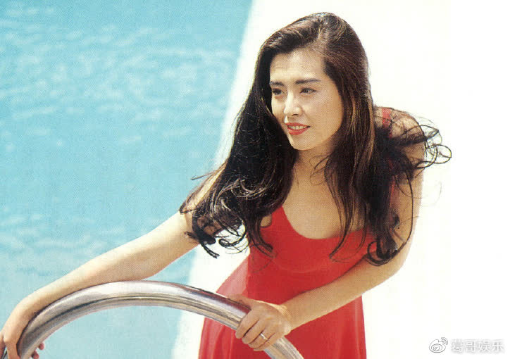 娱乐王祖贤红裙写真尽显婀娜身材气质绝佳能红到现在