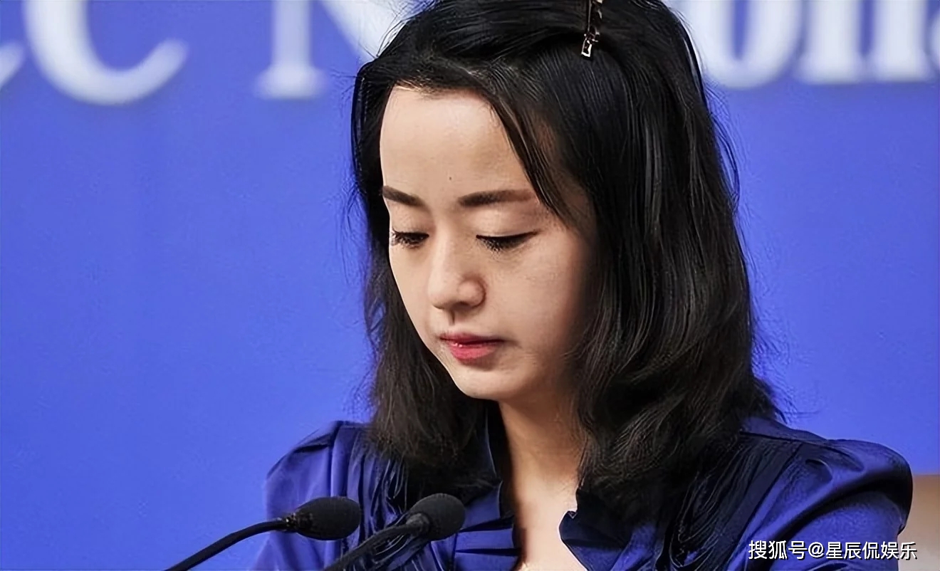 被誉为发卡女神从字母认不全到翻译官钱歆艺如何逆袭