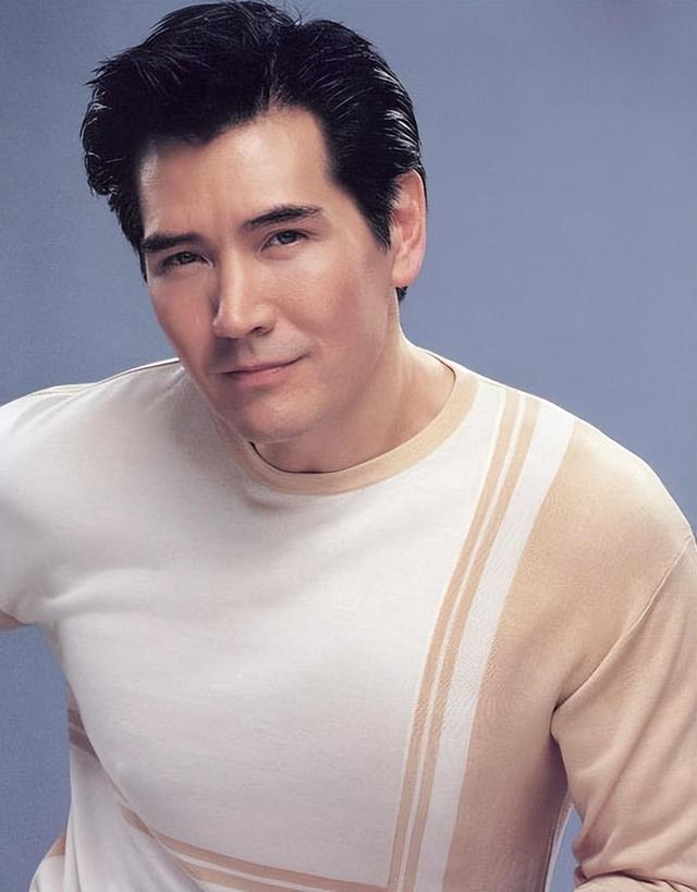 费翔:情定叶倩文,拒绝杨澜,63岁出演纣王身材依旧让人羡慕