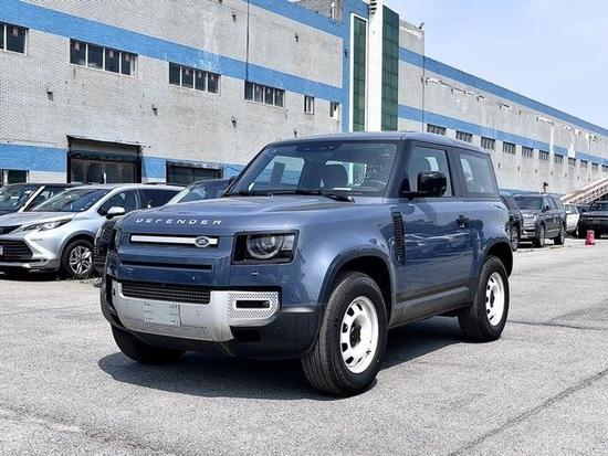 2022款路虎卫士90两门版港口最新售价56万可分期