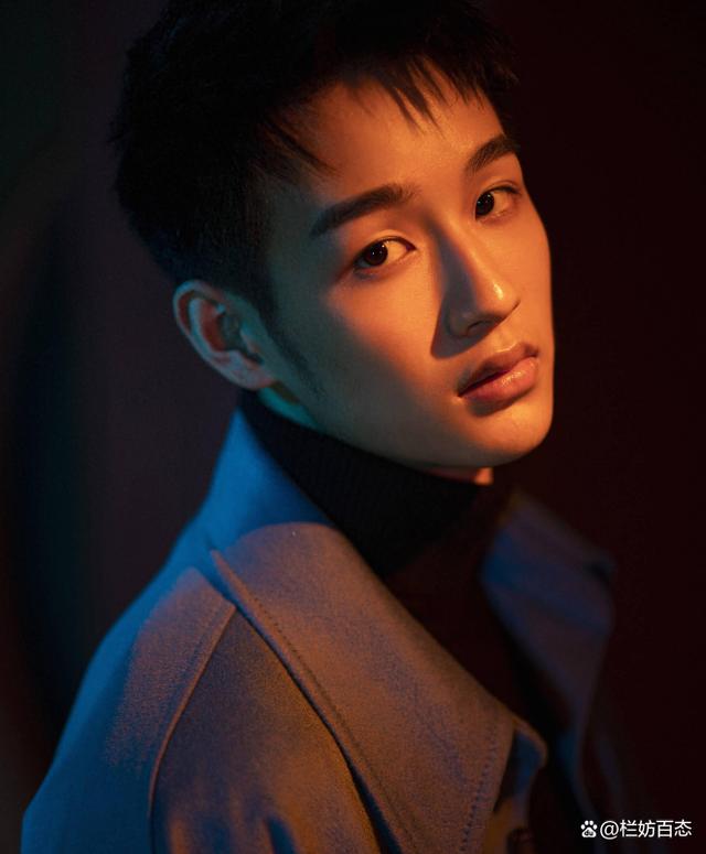 备受赞誉的演员吴迪飞宣布转行开设蛋糕店,以一个全新