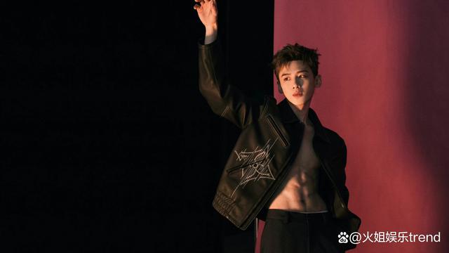 白敬亭29岁生日,拍摄大片8块腹肌身材健美