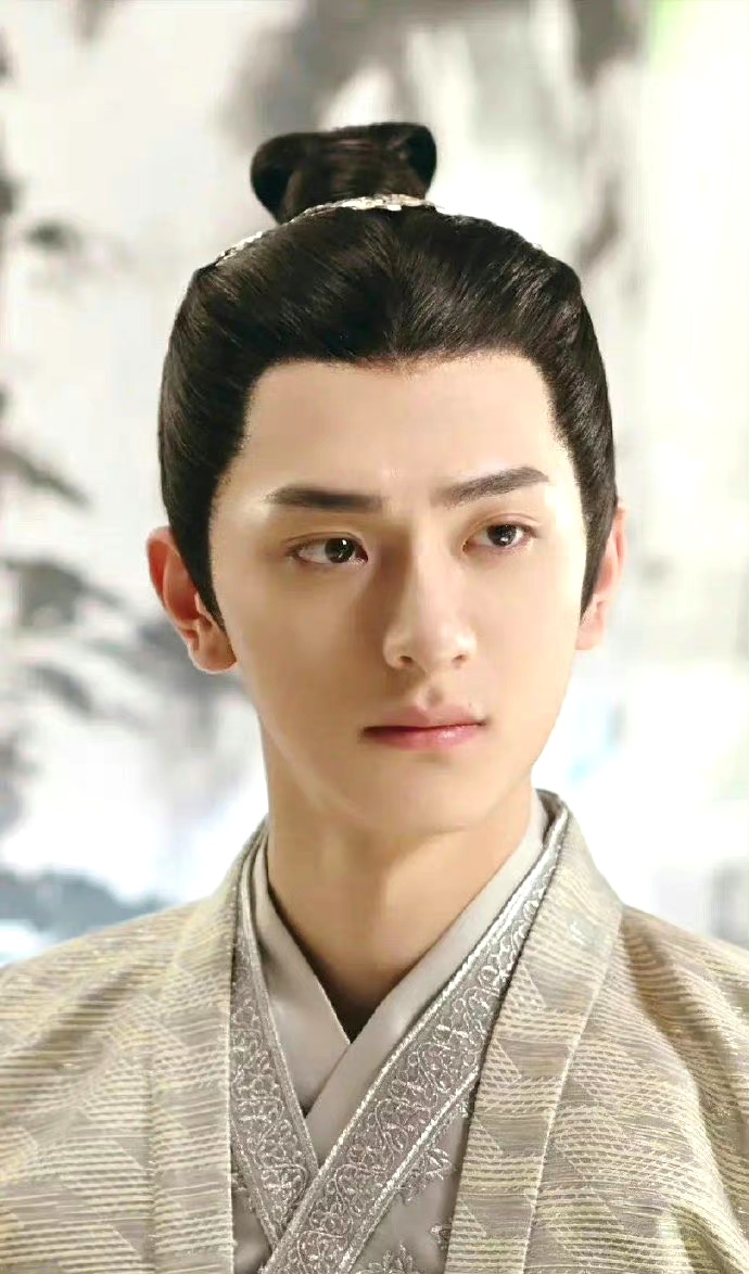 林一的古装,好看吗?感觉还是现代装更帅