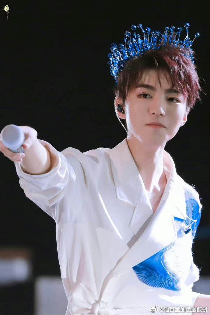 王俊凯回望的蓝皇冠,谁梦回无边界#王俊凯回望