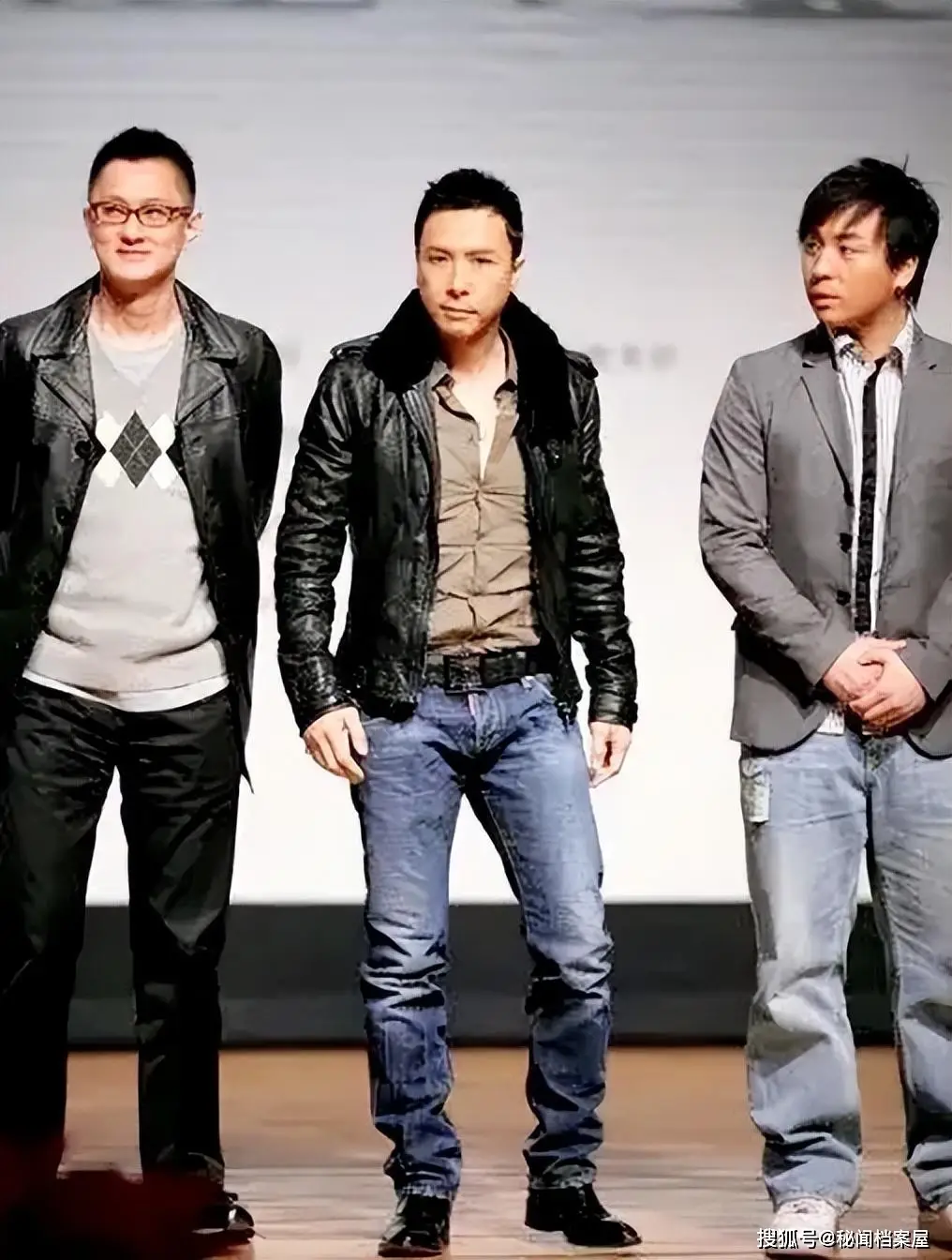 戳穿甄子丹的人则是另一位男星谢霆锋,他的官方身高有一米七四.