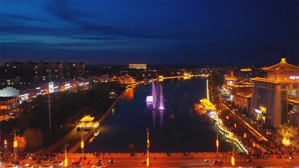 敦煌市党河风情线音乐喷泉全新首秀精彩上演