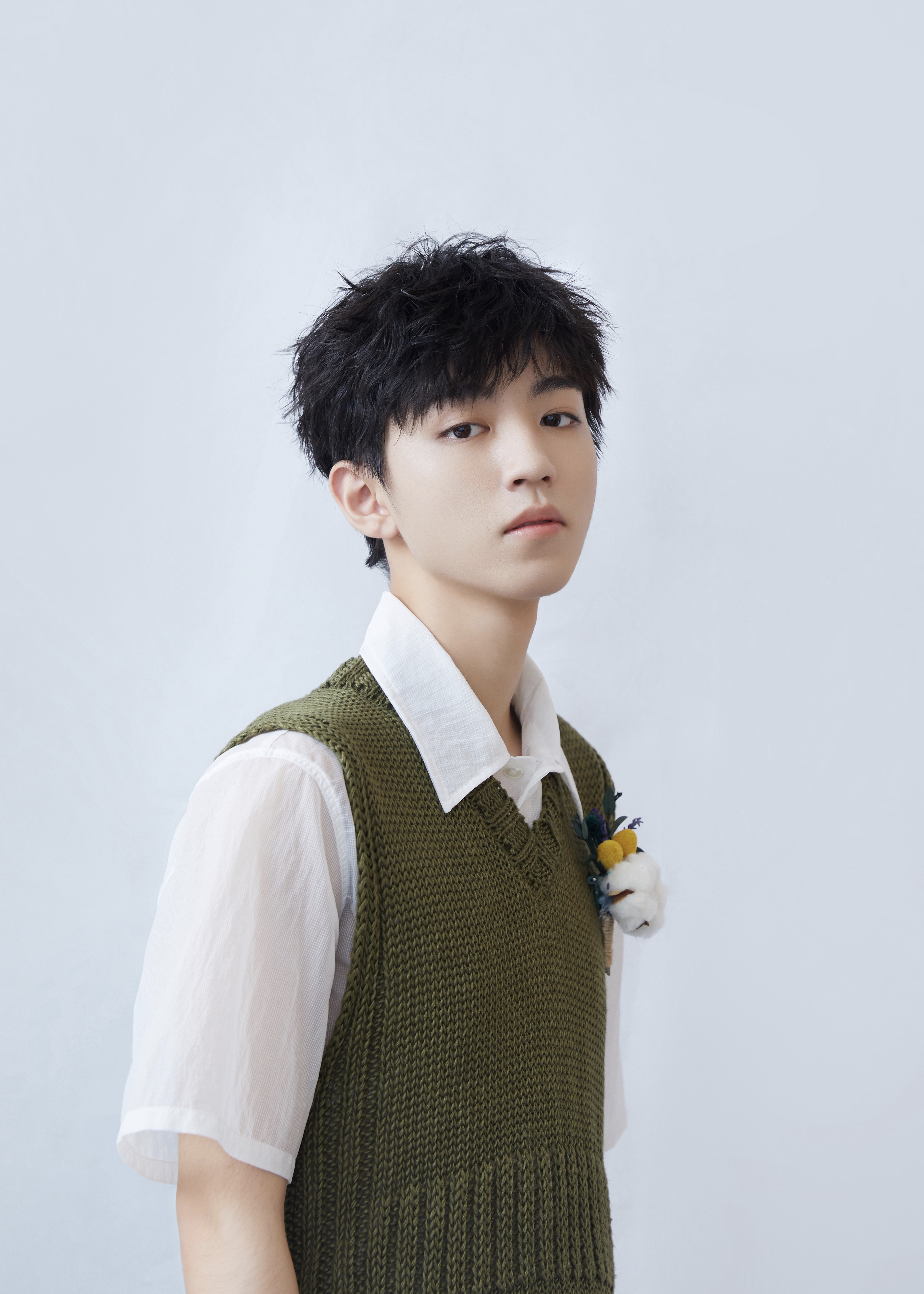 蓉城夏末时节,偶遇治愈系少年王俊凯 .