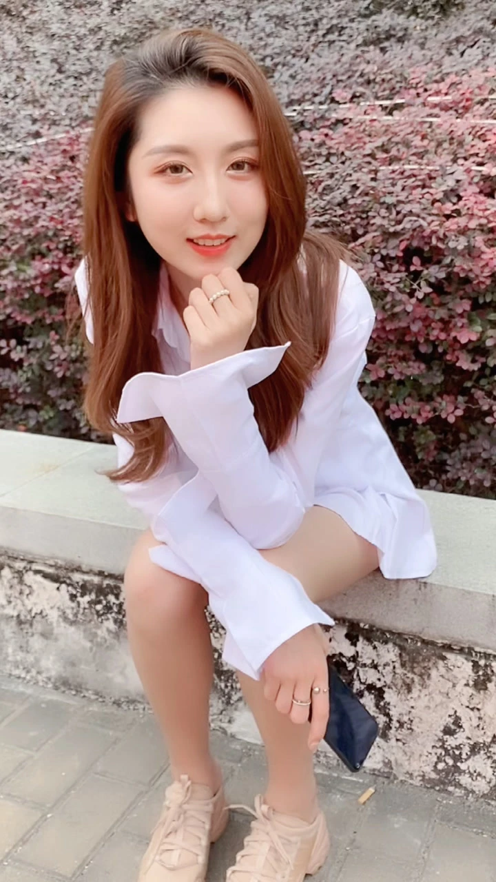 我妈说了,女孩子不需要太漂亮,只要够温柔够善良贤惠就行了,男人也不