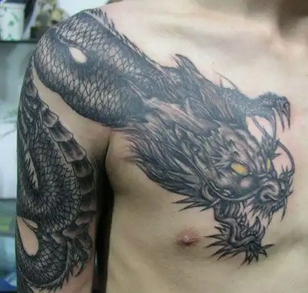 过肩龙纹身
