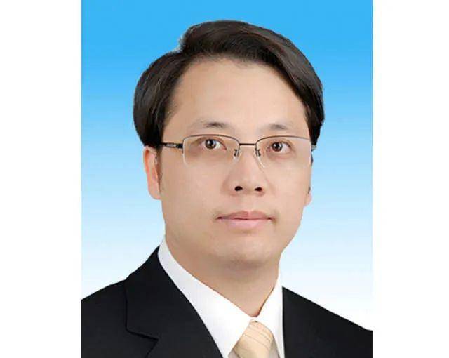 广东新一届省委常委选出李希当选广东省委书记