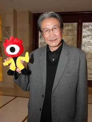 1654122sr家庭成员:黄磊(子)/孙莉(儿媳)/黄忆慈(孙女)简介:黄小立,男