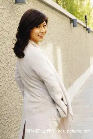 东方卫视说新闻的秦忆终于出来了