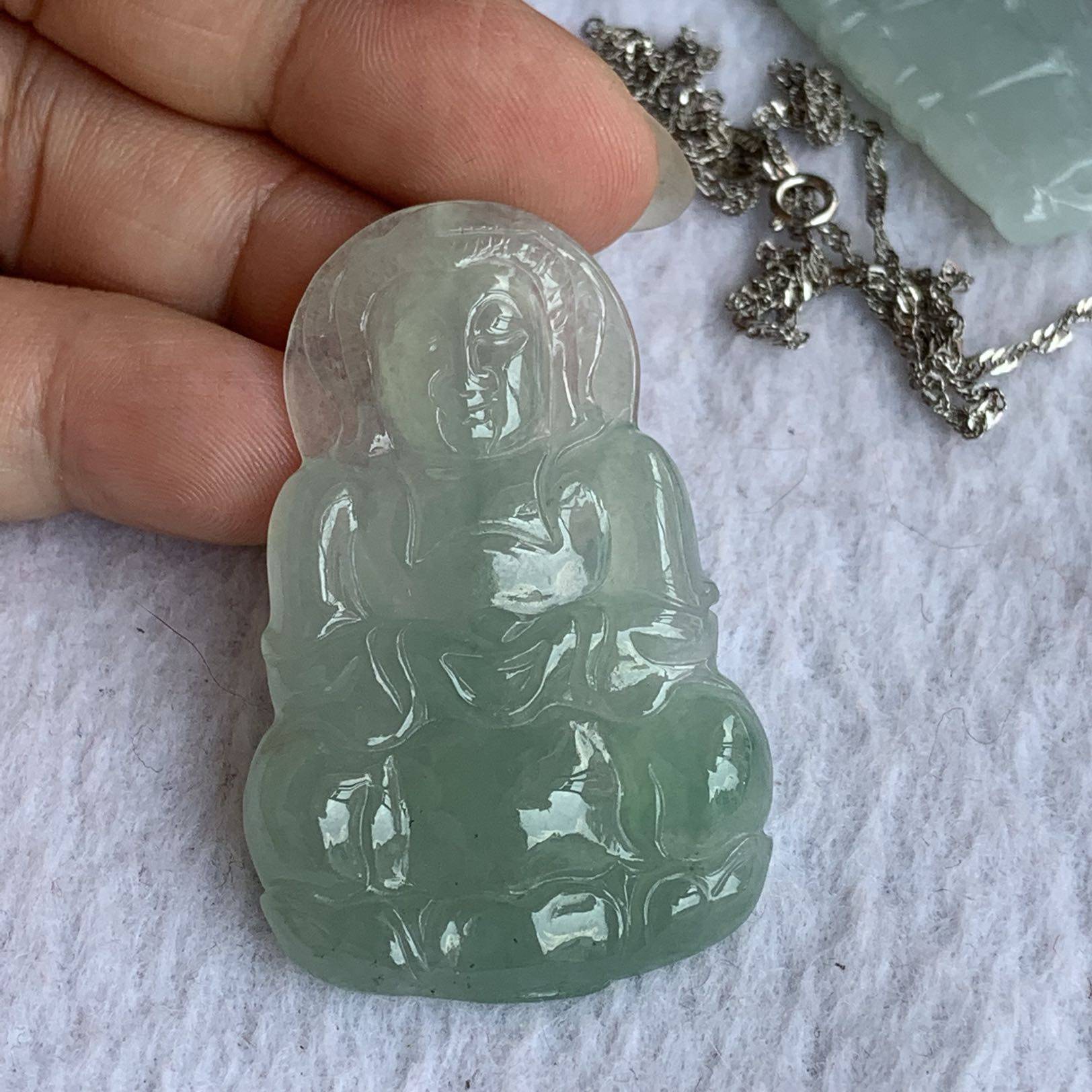 玉观音吊坠(玉观音吊坠一般多少钱)