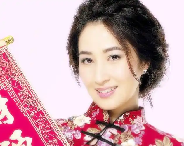 关咏荷 esther wing ho kwan的图片