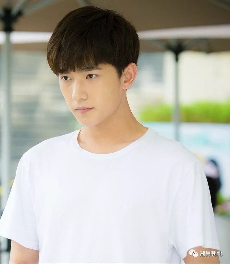 17岁以上的男生发型这样剪太帅了