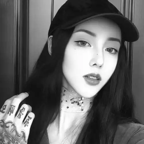 美女纹身图案图片