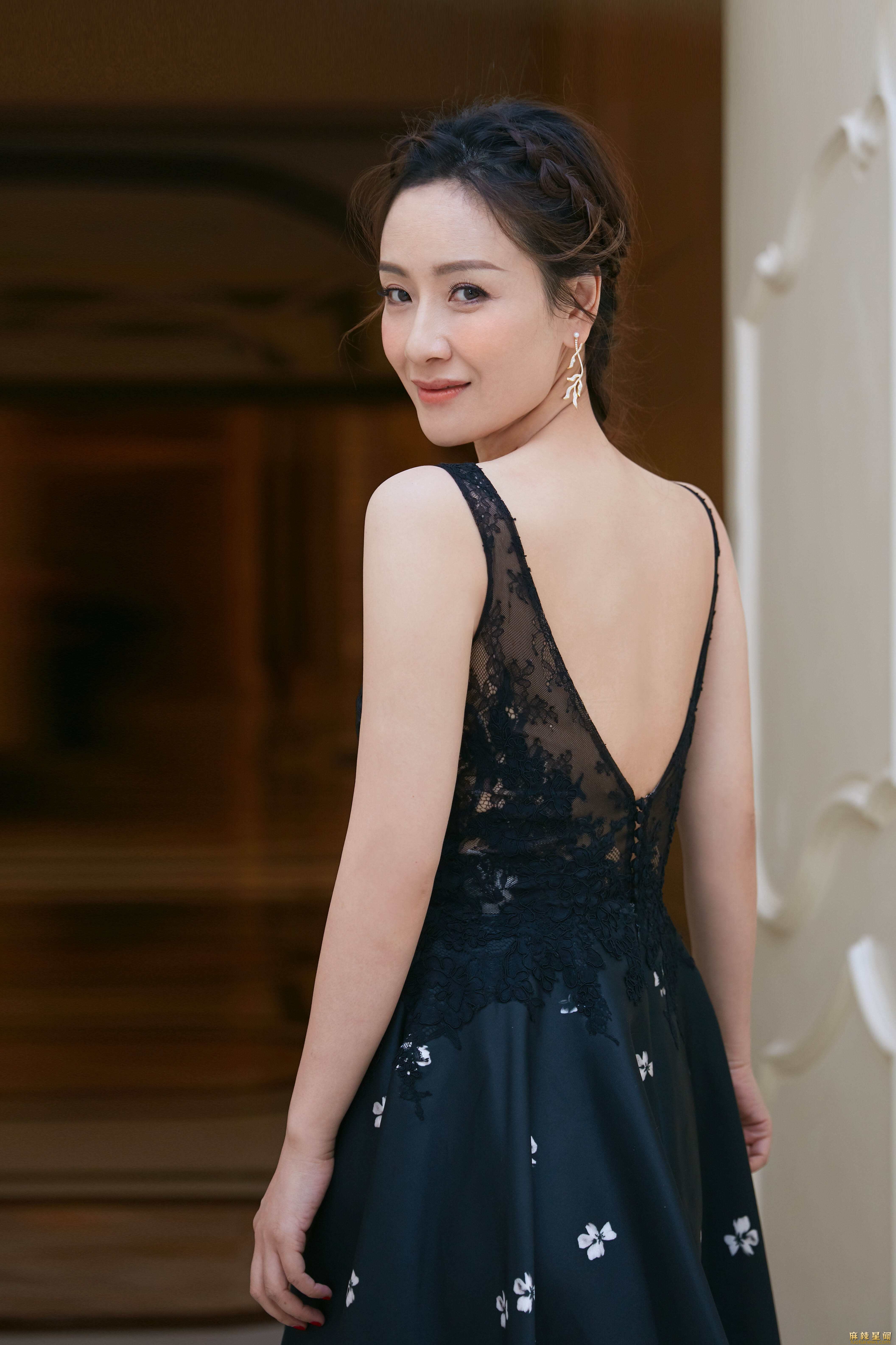 孙宁作为娱乐圈中一名出道多年的实力派女演员,出演过很多经典作品