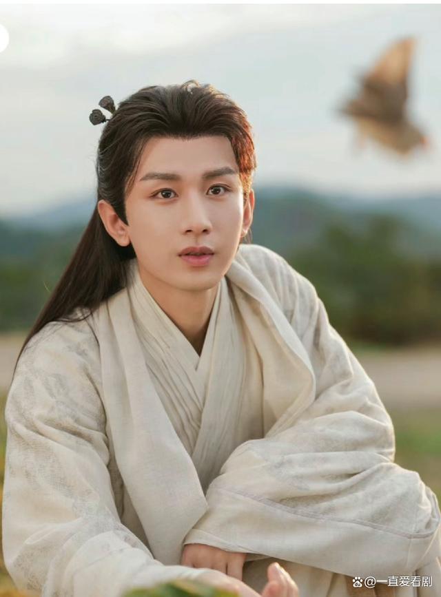 那些古装封神的男明星们