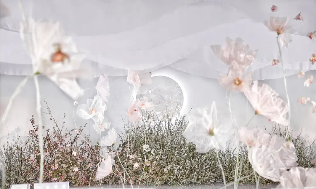 原创低调简约的日式求婚现场现代风格的高级感留白