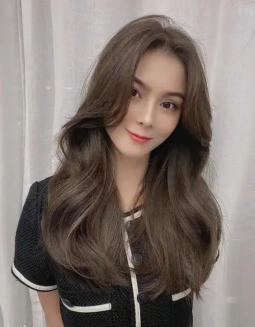 染完几乎可以告别浓妆爱了爱了_发色_显白_茶棕色_肤色_锁骨发_染发