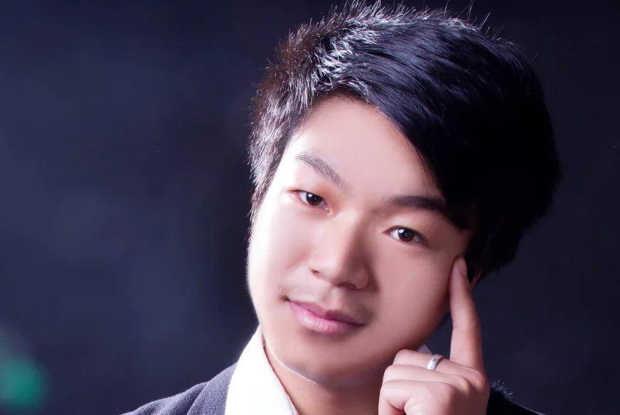 李才全 大陆内地:新生代男演员歌手:出生于:贵州省威宁