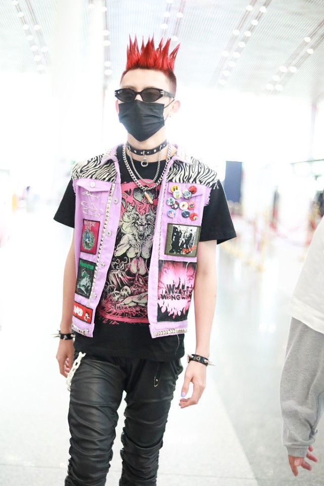 看着挺"杀马特",好在气质过硬