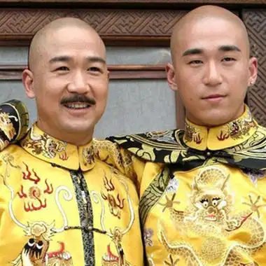 张默和谁结婚了现在在做什么张默是张国立和谁生的不是邓婕吗