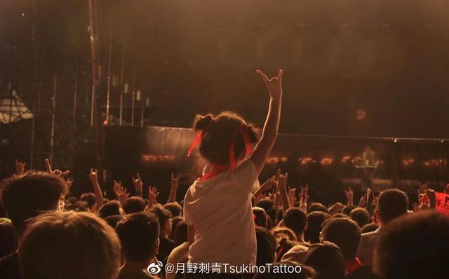 痛仰——喜欢听摇滚的女孩都是萨菲娜