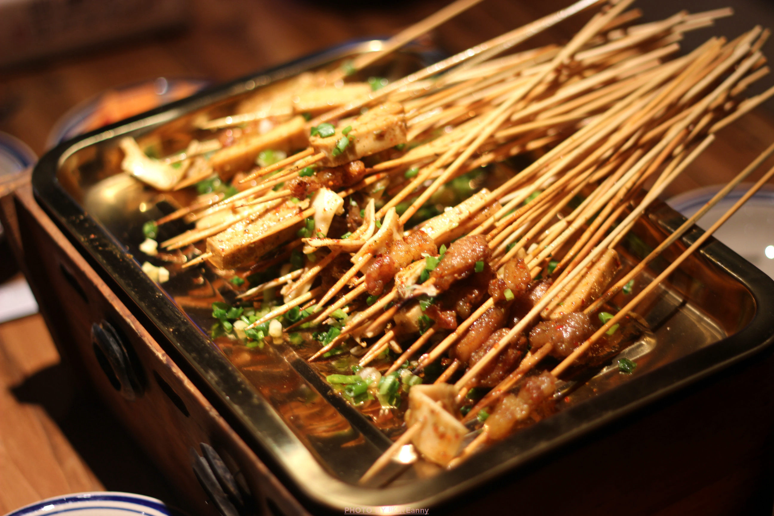 兄弟同盟,重情义,一杯酒,一世情,约上三五好友来一场烤串局_烧烤