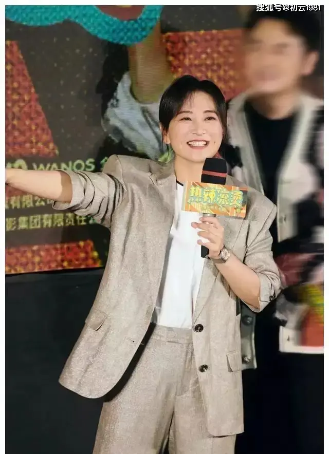 原创贾玲瘦身大逆袭替身泪崩称自己最大受害者事件蹊跷