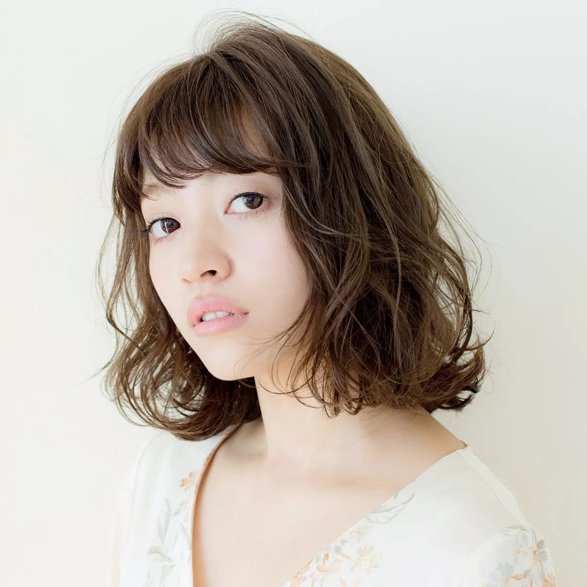 美人计 | 日本最有人气的16款波波头发型,时尚又减龄!