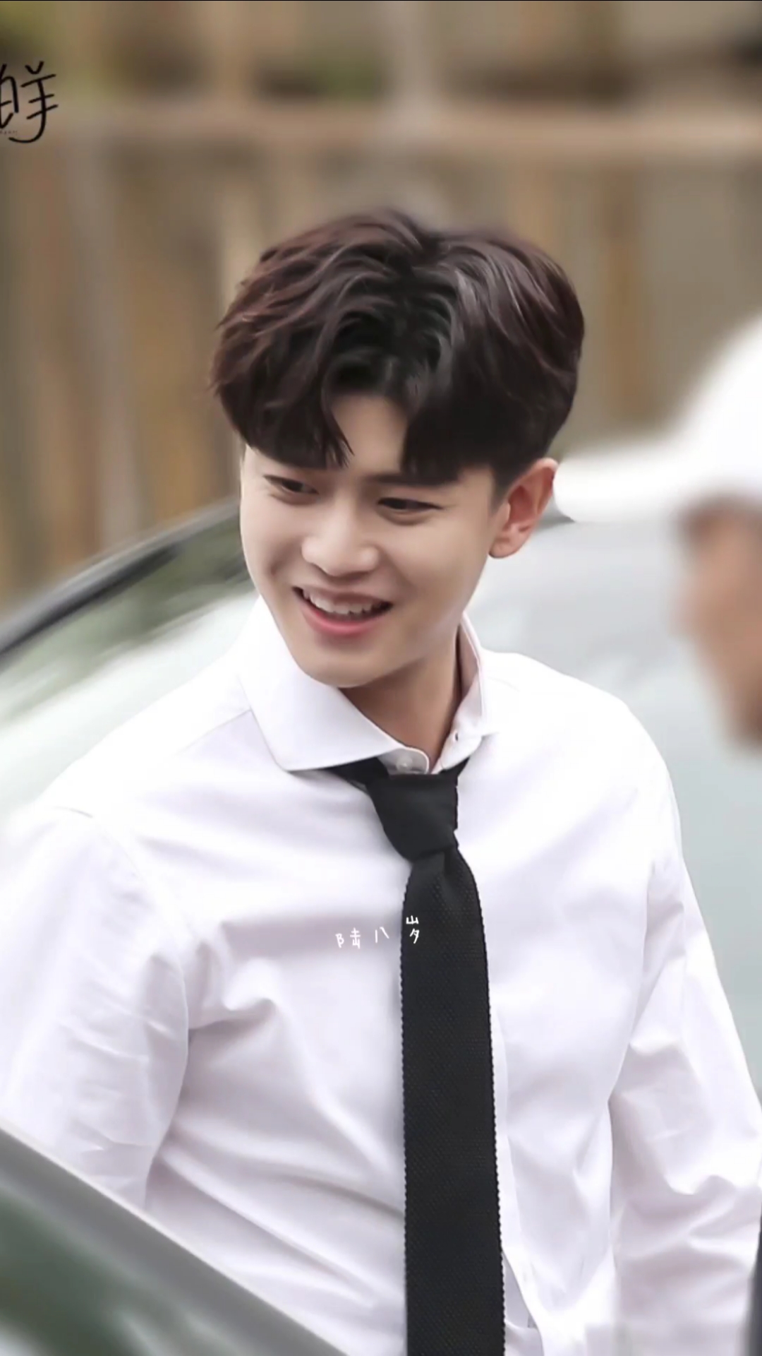 任嘉伦#嘉伦穿白衬衫太帅了