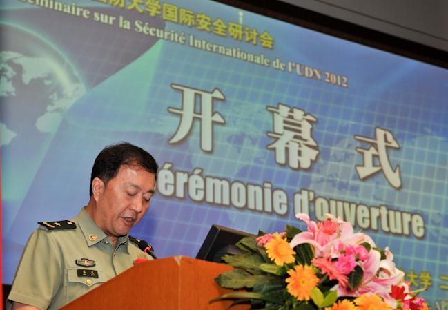 "而秦天无愧是上将秦基伟的儿子,曾先后荣立二等功2次,三等功2次,2016