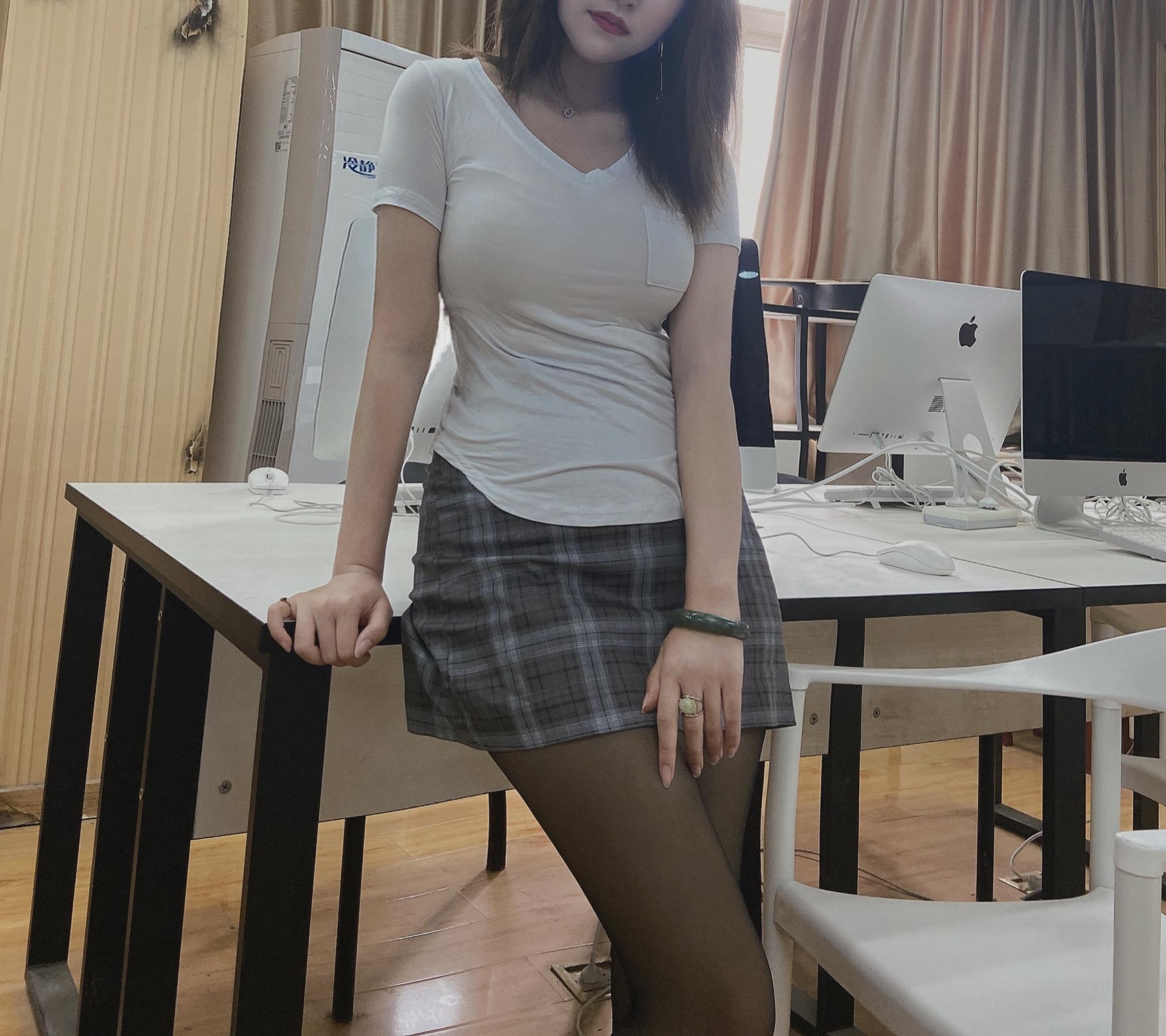 胸大的女生穿什么衣服好看