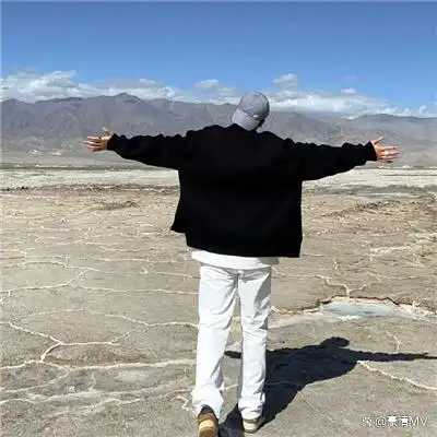 很有气场的男生头像_深沉感很酷的男生背影头像