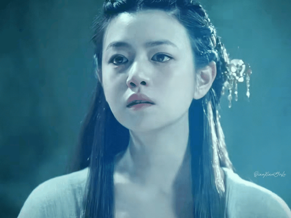 陈妍希这个古装造型还是挺好看的,之前被吐槽,只是没遇到适合她的古装