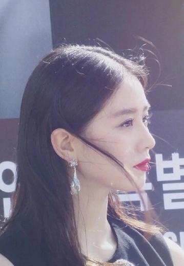 摄影师抓拍的侧脸杀,刘亦菲仙,迪丽热巴妖,鞠婧祎美,心动了_明星